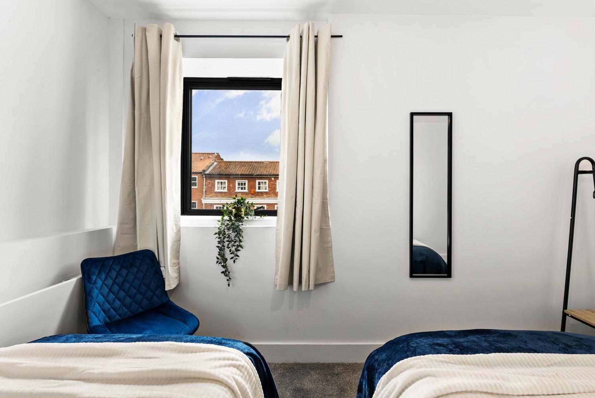 Comfortable 2-Bedroom Stay In NWI Exterior photo